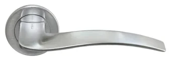 Ручка дверная WAVE NC-6 CSA раздельная на круглой розетке, цвет матовый хром, латунь