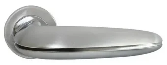 Ручка дверная SUNRISE NC-5 CSA/CRO раздельная на круглой розетке, цвет матовый хром/хром, латунь